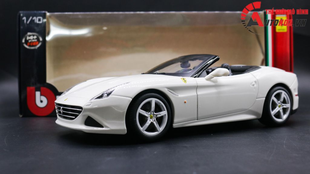 XE MÔ HÌNH FERRARI CALIFORNIA T OPEN TOP WHITE 1:18 BBURAGO 1676