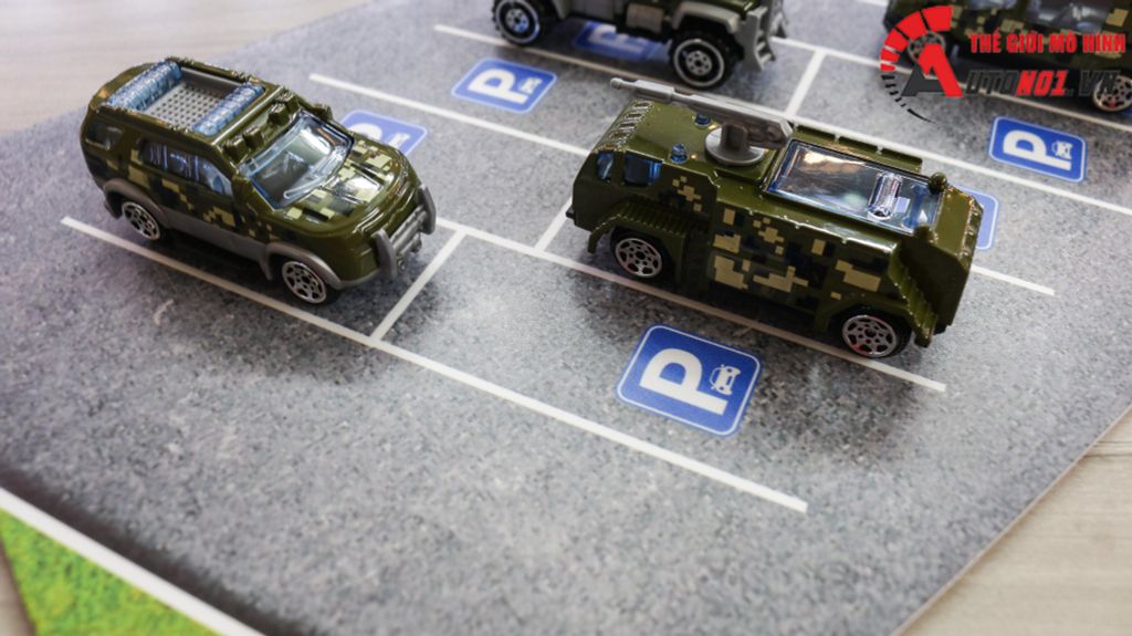 DIORAMA MẶT ĐƯỜNG - PARKING KÍCH THƯỚC 20X30 CM CHO Ô TÔ TỈ LỆ 1:64 AUTONO1 DR011A