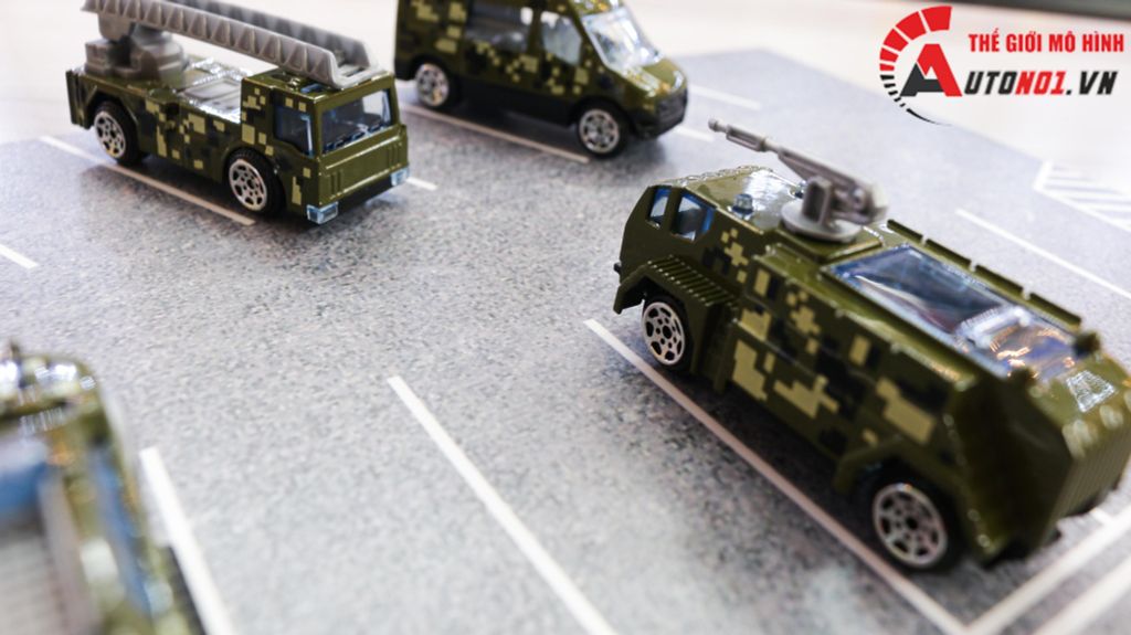 DIORAMA MẶT ĐƯỜNG - PARKING KÍCH THƯỚC 20X30 CM CHO Ô TÔ TỈ LỆ 1:64 AUTONO1 DR011A