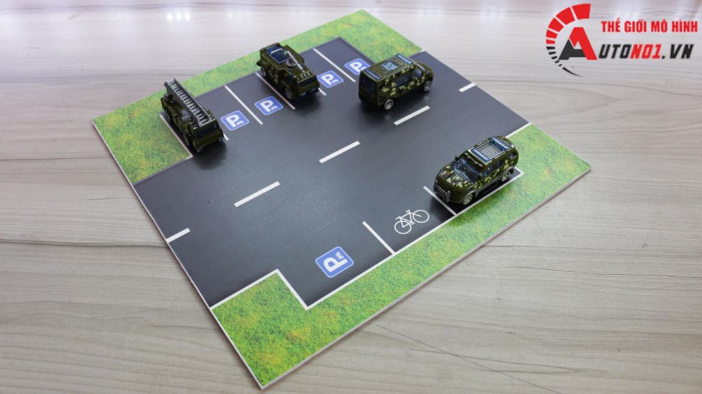 DIORAMA MẶT ĐƯỜNG - PARKING KÍCH THƯỚC 30X30 CM CHO Ô TÔ TỈ LỆ 1:64 AUTONO1 DR012A