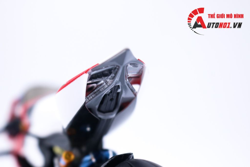 MÔ HÌNH DUCATI V4S CORSE CARBON 1:12 TAMIYA D100