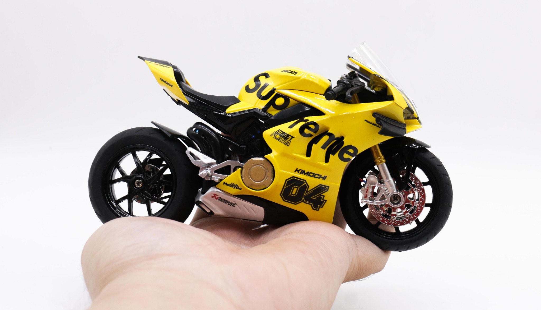  Mô hình xe độ Ducati Supreme V4s Yellow Tỉ Lệ 1:12 Autono1 D222g 