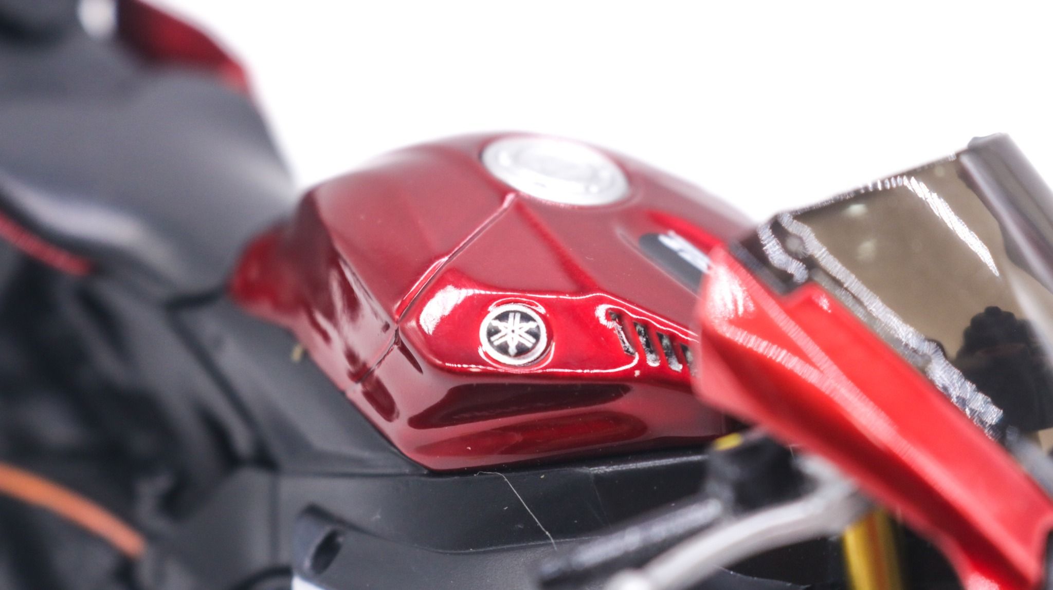  Mô hình xe độ Yamaha Yzf R1m Red độ pô 1:12 Autono1 MSZ D028D 