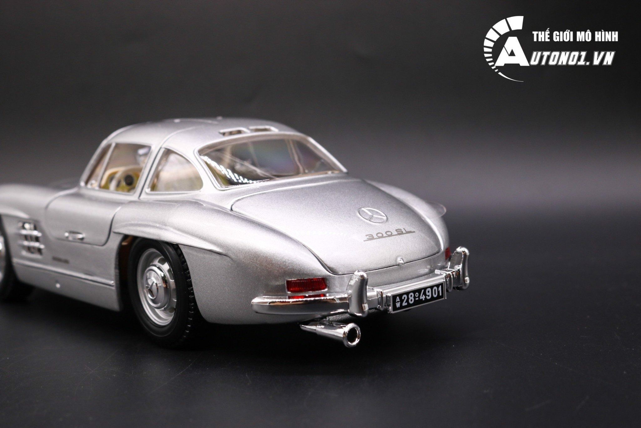  Mô hình xe cổ Mercedes Benz 300SL1954 Silver 1:18 Bburago OT063 