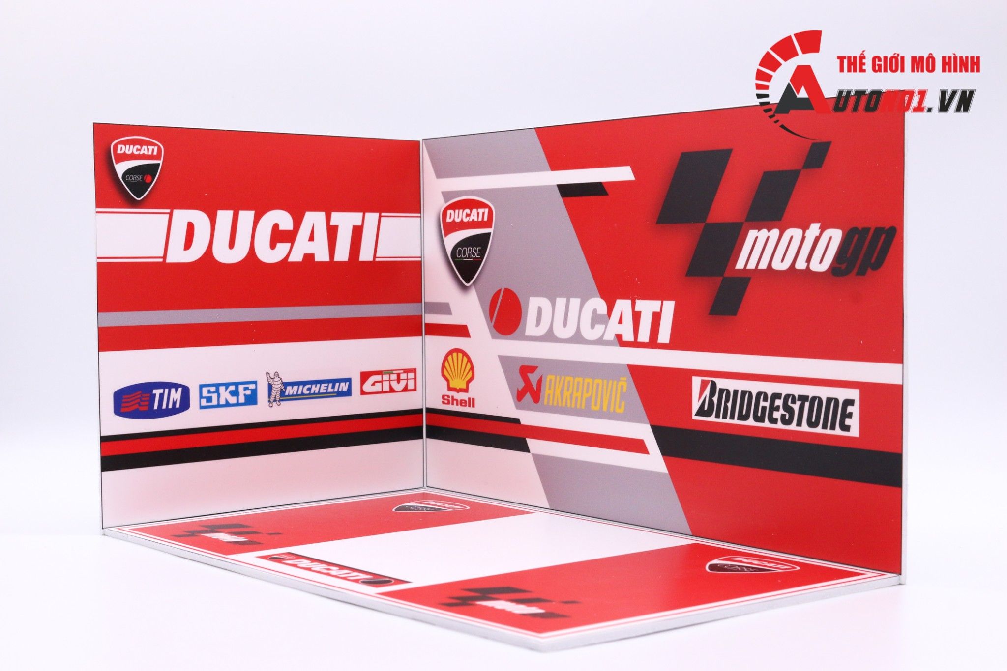  DIORAMA 1:12 MÔ TÔ GP SHOWROOM DUCATI 29.5X21X19CM DR006F 