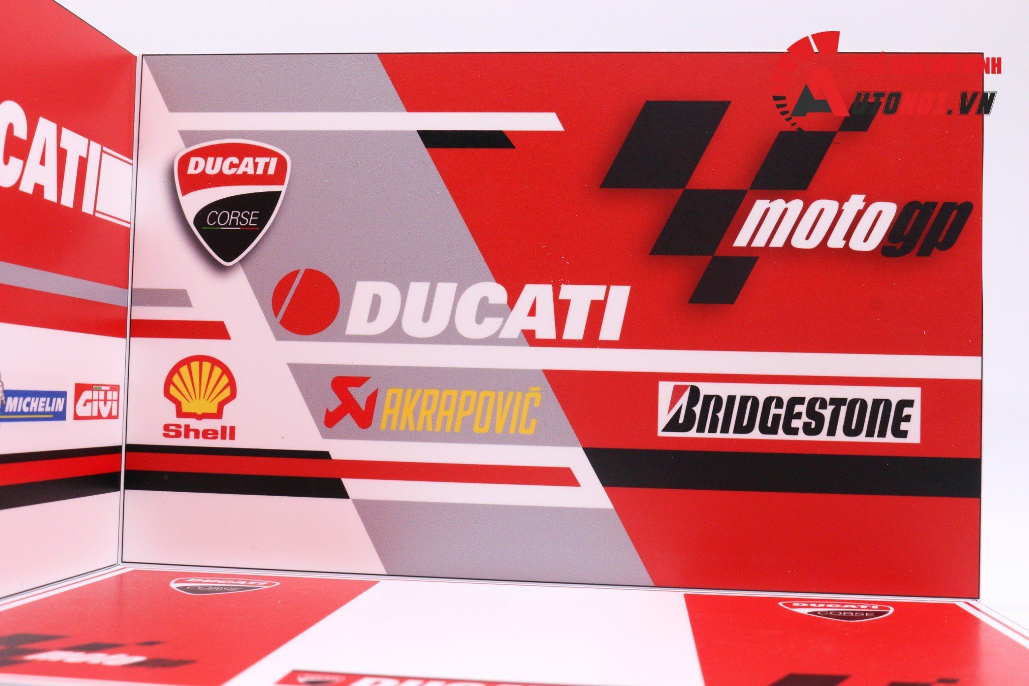  DIORAMA 1:12 MÔ TÔ GP SHOWROOM DUCATI 29.5X21X19CM DR006F 