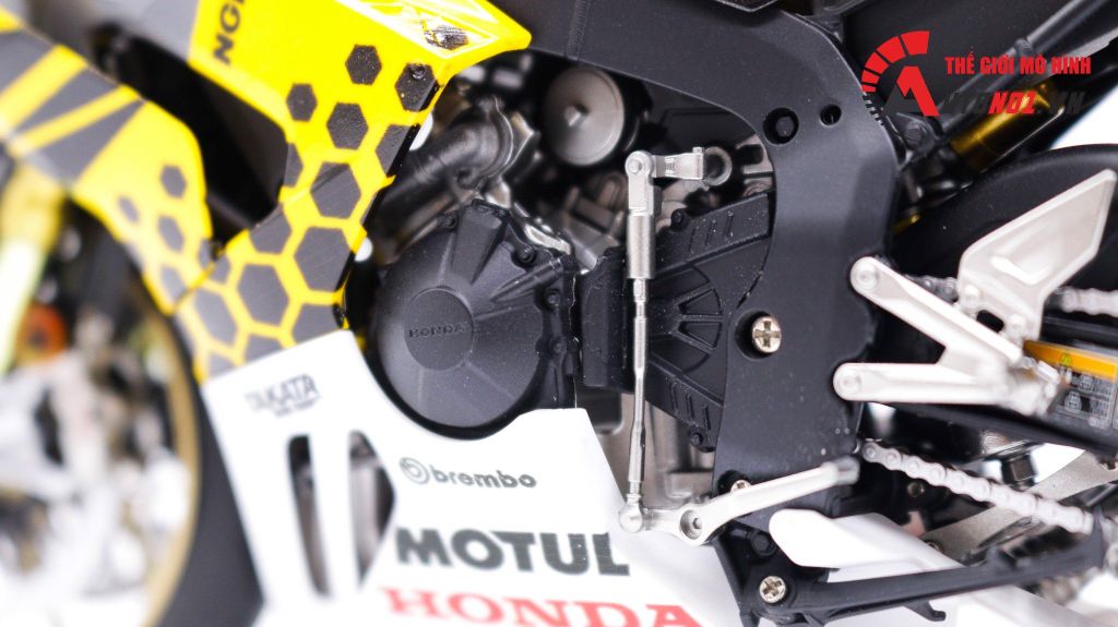 MÔ HÌNH XE HONDA CBR 1000RR YELLOW BEE 1:12 TAMIYA D122