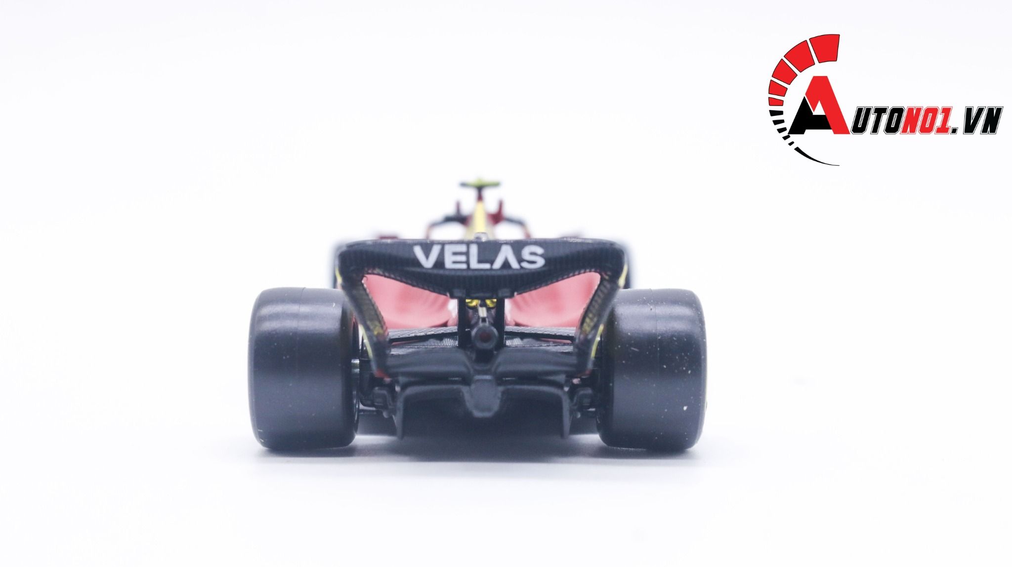  Mô hình xe đua F1 - 75 Ferrari #55 Carlos Sainz 2022 tỉ lệ 1:43 Bburago OT209 