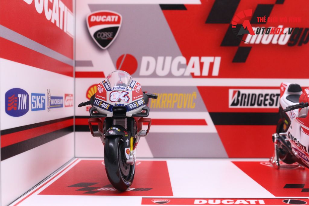 DIORAMA DECOR SHOWROOM DUCATI MÔ TÔ GP 1:18 20X18X15CM PK064