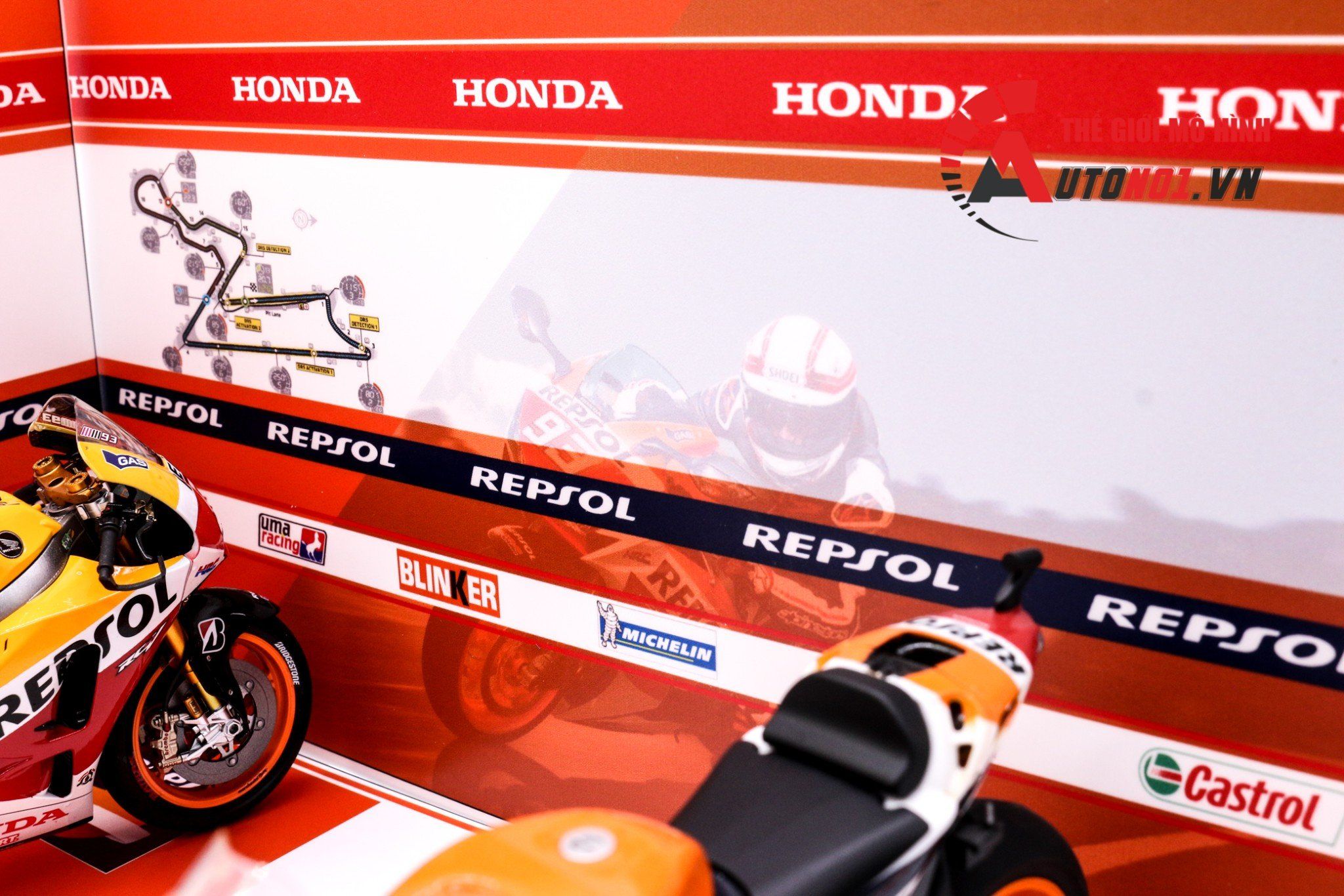  DIORAMA 1:12 MÔ TÔ GP SHOWROOM HONDA REPSOL 29.5X21X19CM DR006C 