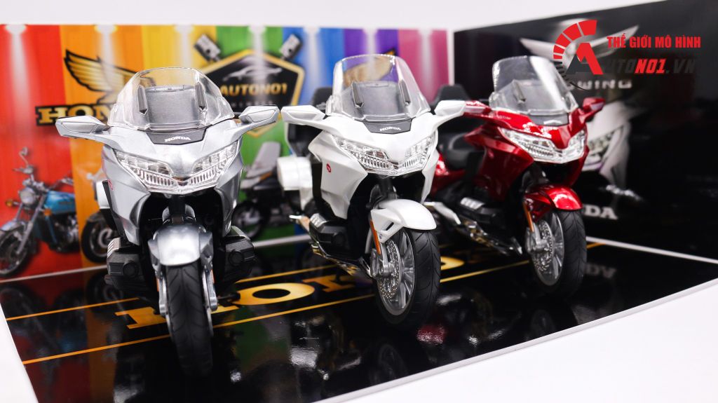 DIORAMA SHOWROOM HONDA GOLDWING 2020 35X24X15CM TỈ LỆ 1:12 PK210