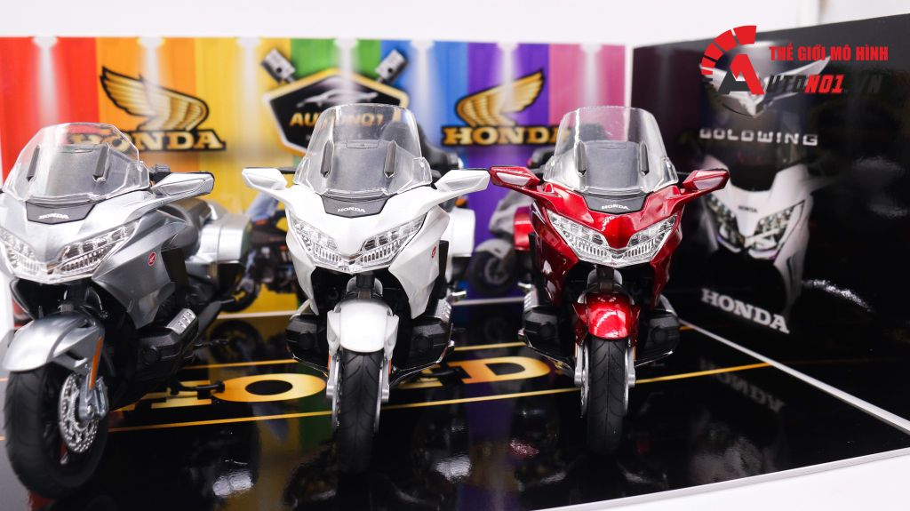 DIORAMA SHOWROOM HONDA GOLDWING 2020 35X24X15CM TỈ LỆ 1:12 PK210