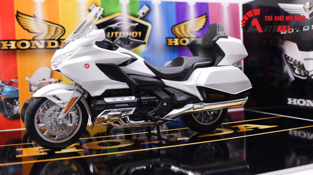 DIORAMA SHOWROOM HONDA GOLDWING 2020 35X24X15CM TỈ LỆ 1:12 PK210