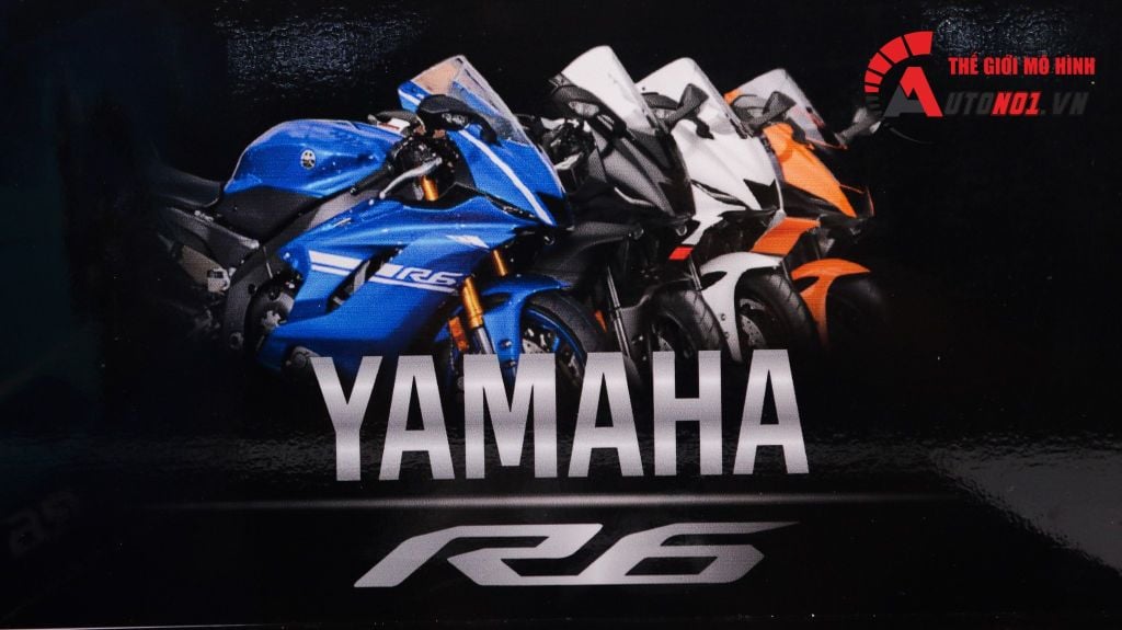 DIORAMA SHOWROOM YAMAHA YZF R6 2020 35X24X15CM TỈ LỆ 1:12 PK209