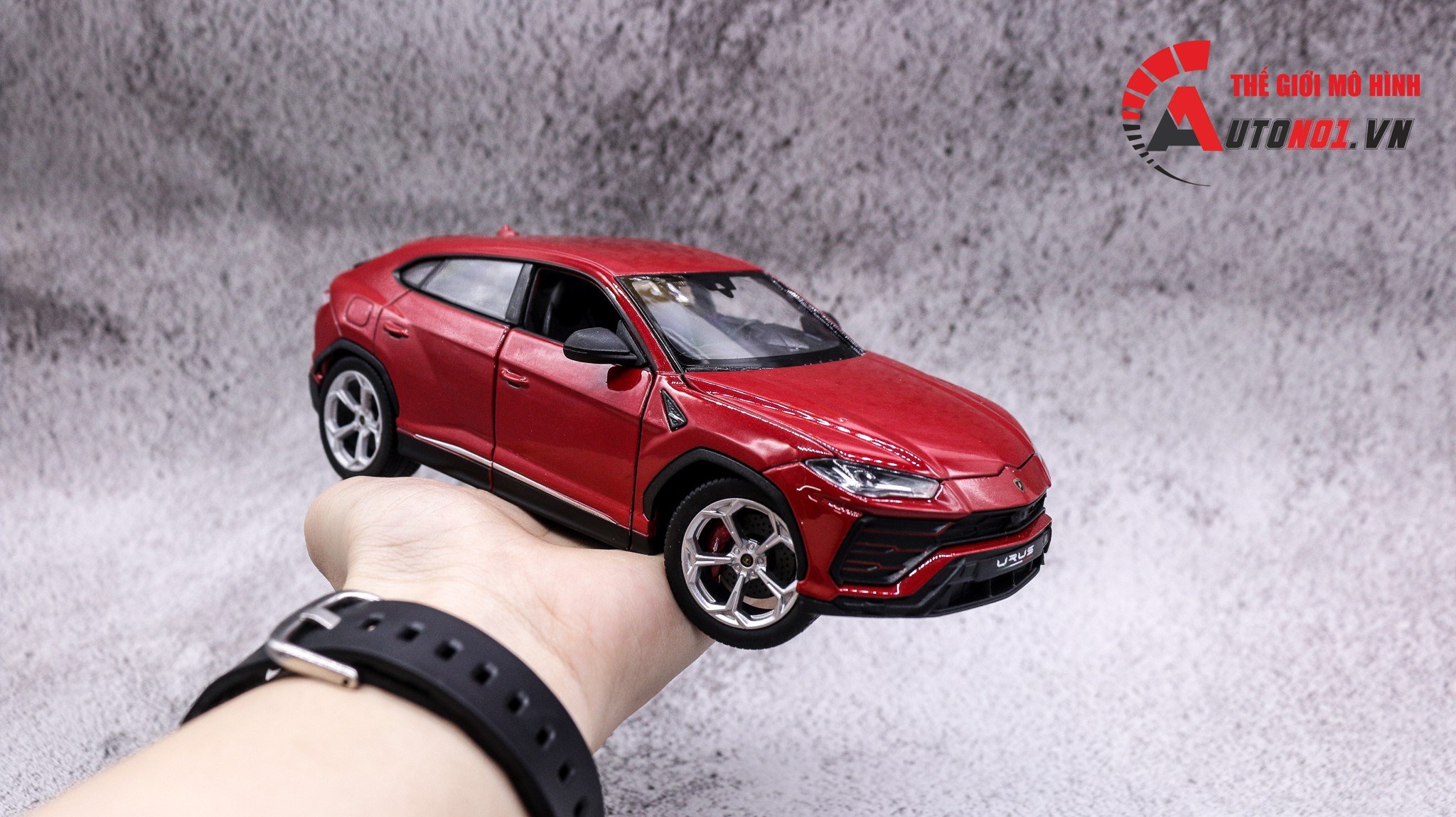  Mô hình xe Lamborghini Urus Red 1:24 Welly 5872 