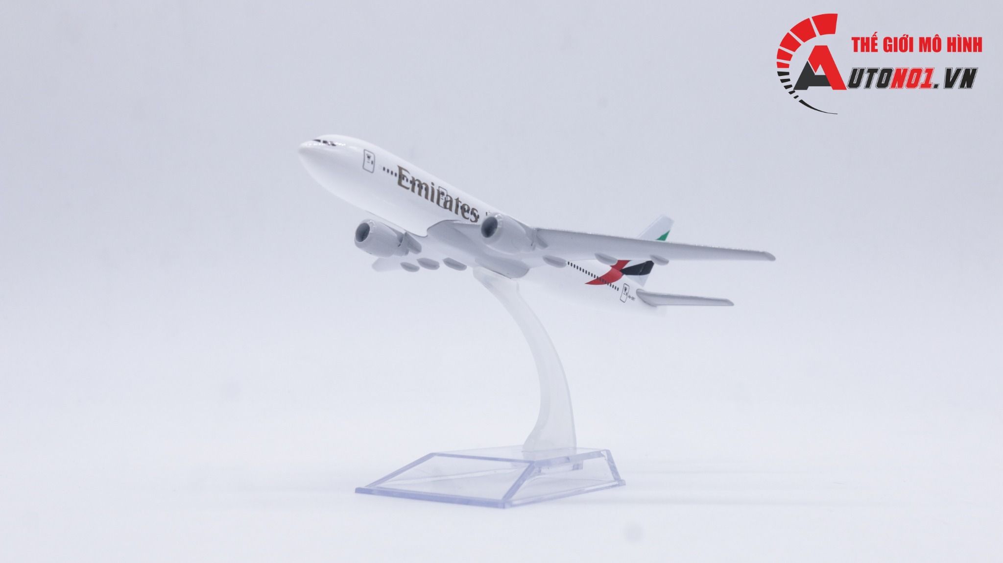  Mô hình máy bay Emirates A6-EEI Airbus A380 16cm MB16090 