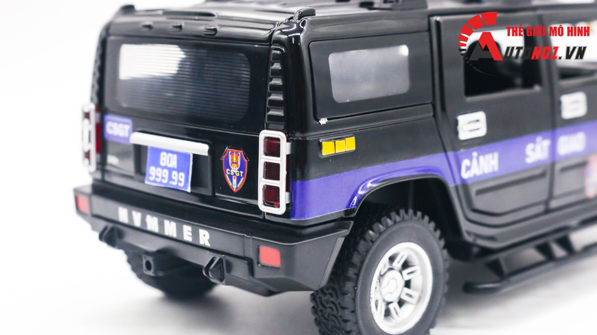  Mô hình xe ô tô độ CSGT Hummer H2 black full open tỉ lệ 1:24 Alloy model OT237 