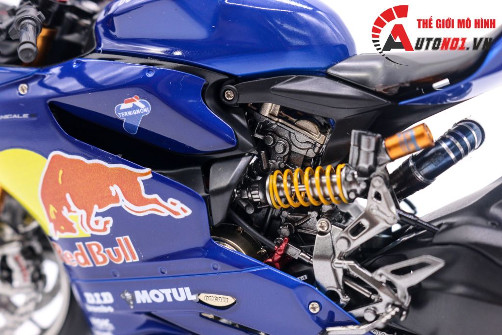 MÔ HÌNH DUCATI 1199 PANIGALE S CUSTOM RED BULL NỒI KHÔ 1:12 TAMIYA D075