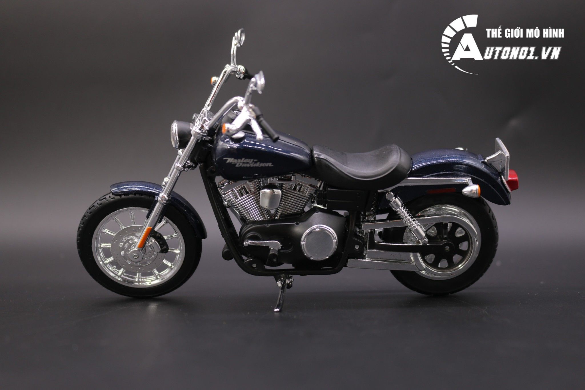  Mô hình xe Harley Davidson 2006 FXDBI DYNA street bob 1:12 Maisto MT022 