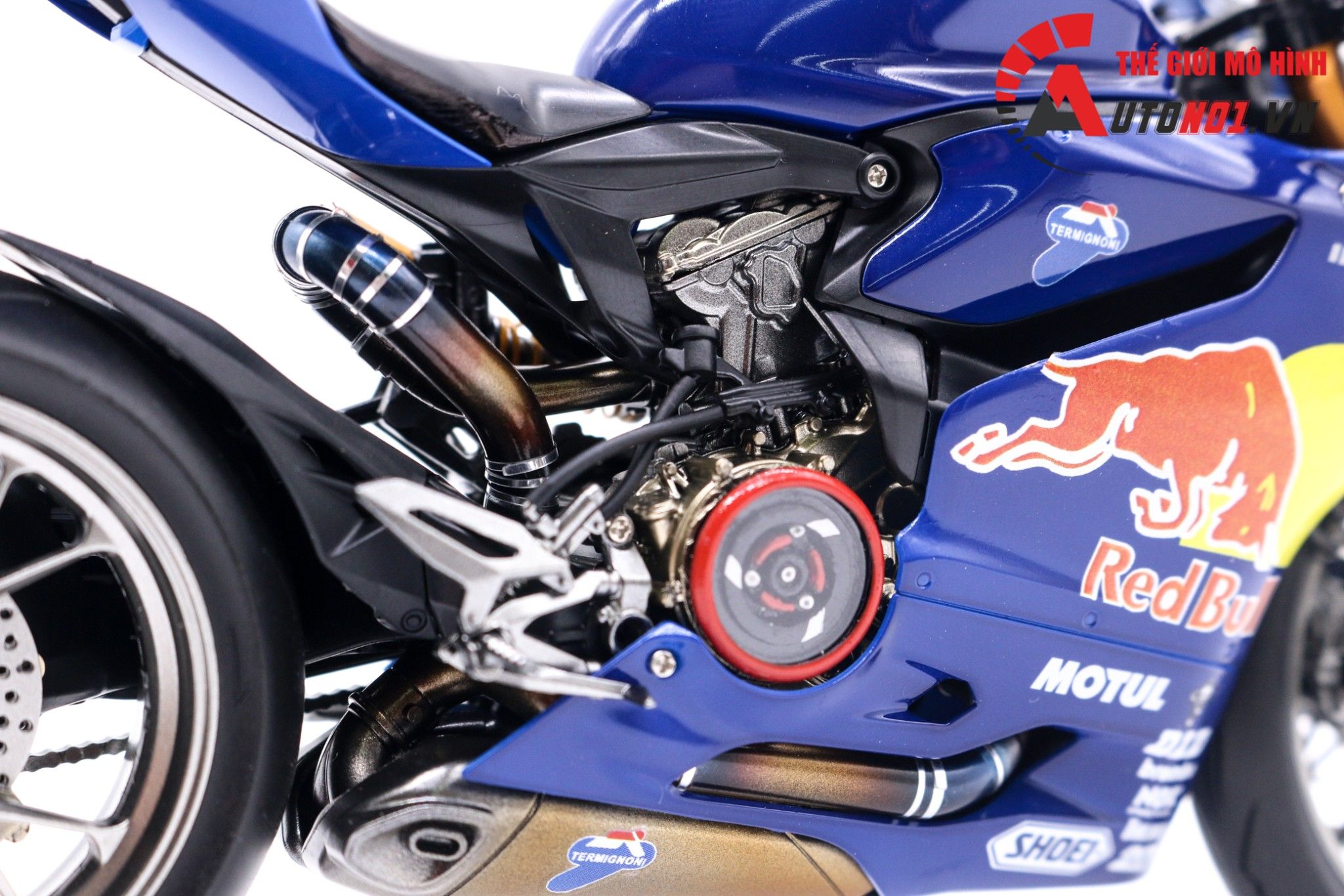  Mô hình xe Ducati 1199 Panigale S Custom Red Bull Nồi Khô 1:12 Tamiya D075 