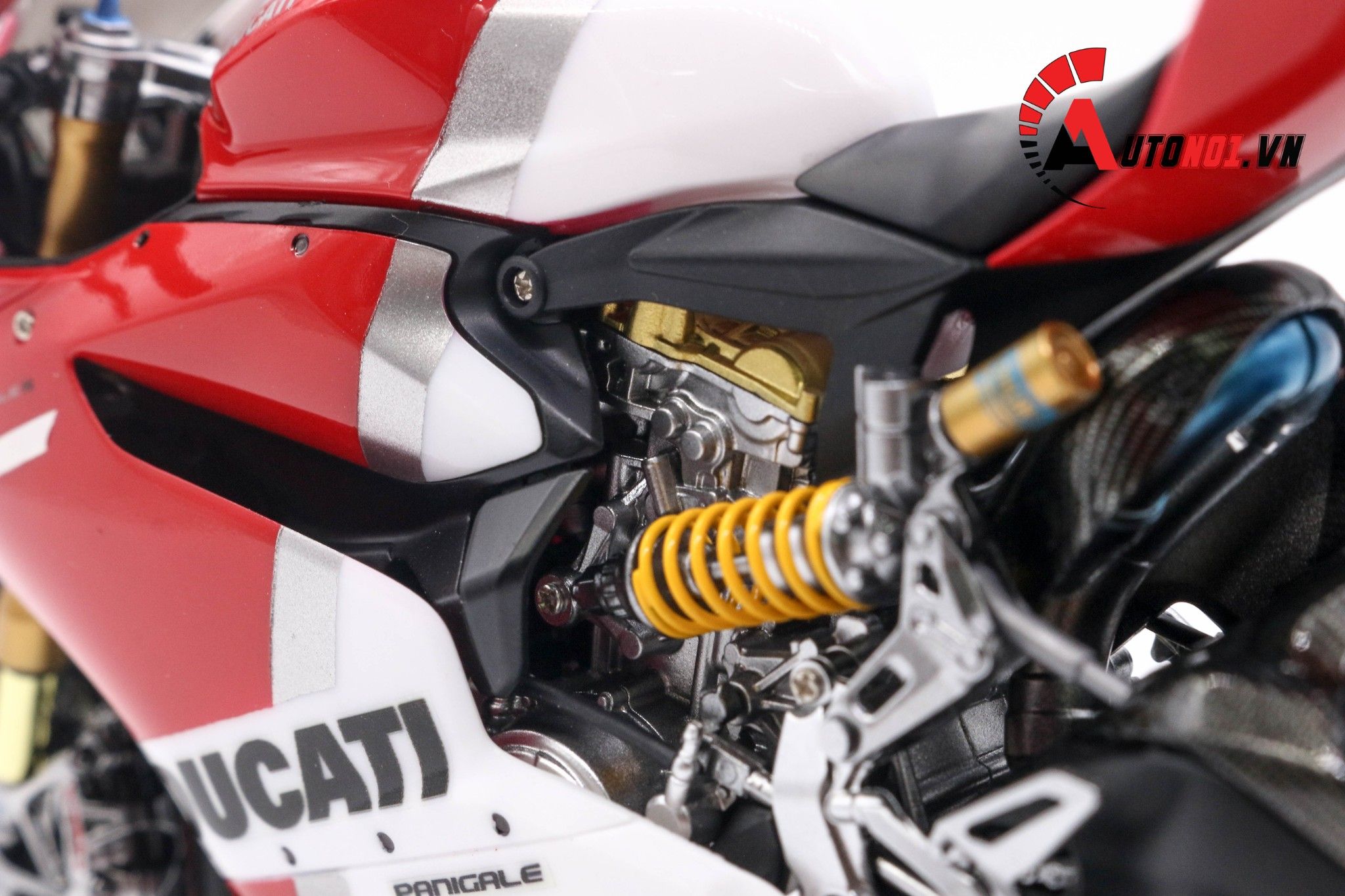  Mô hình xe cao cấp Ducati 1199 Corse Custom 1:12 Tamiya D051 