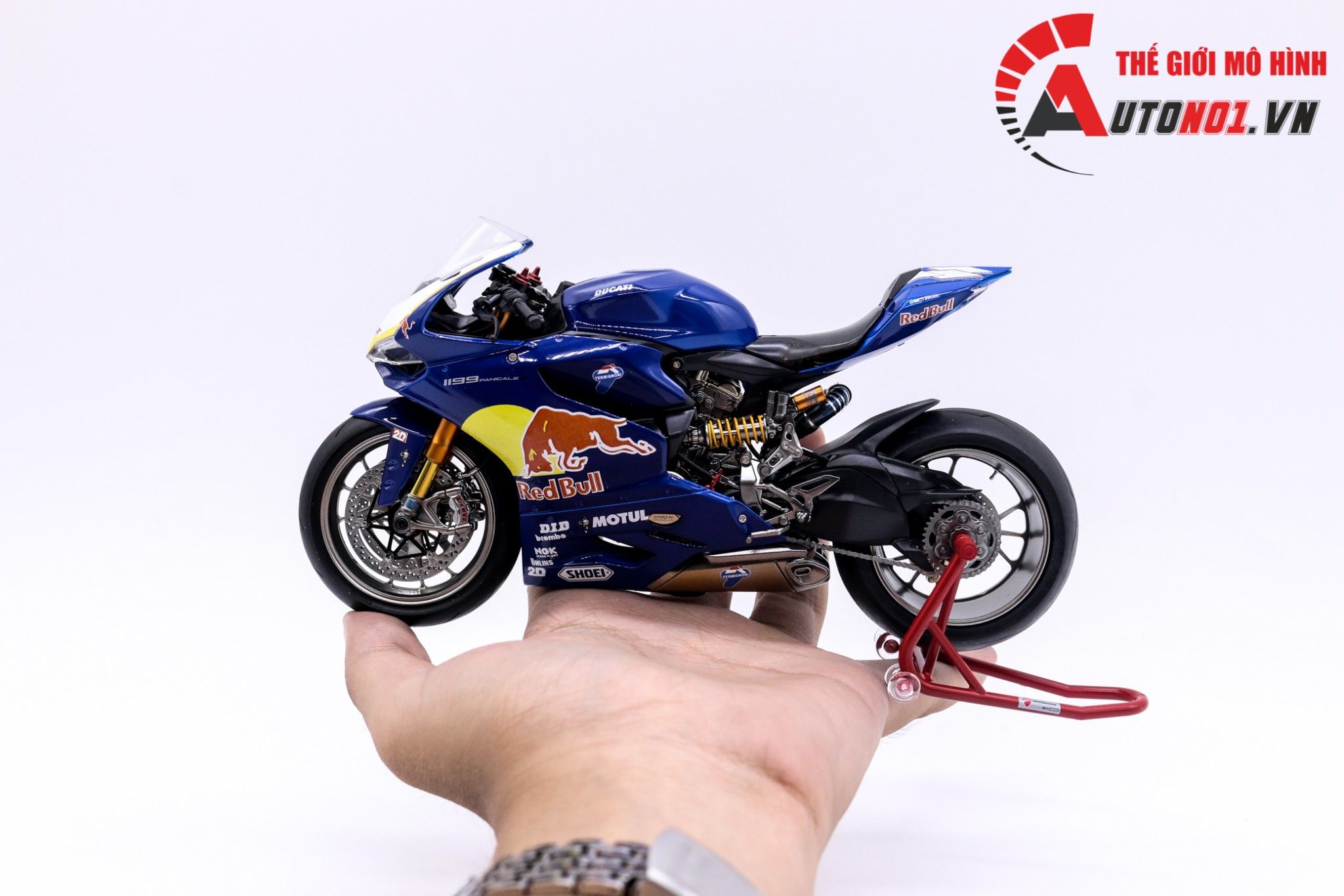  Mô hình xe Ducati 1199 Panigale S Custom Red Bull Nồi Khô 1:12 Tamiya D075 