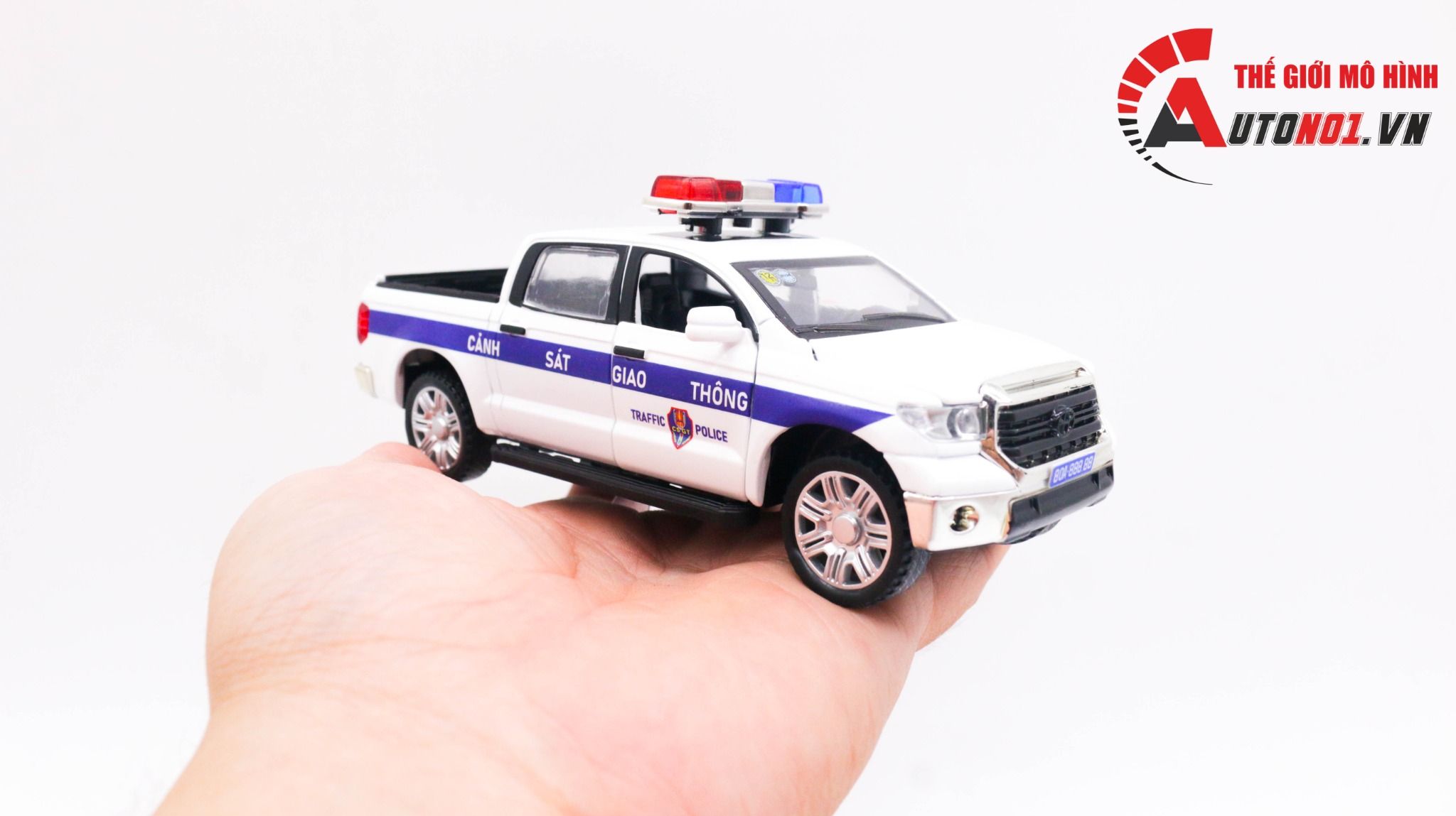  Mô hình xe bán tải cảnh sát giao thông Toyota Tundra TRD 4x4 1:32 Autono1 Henteng model OT228 