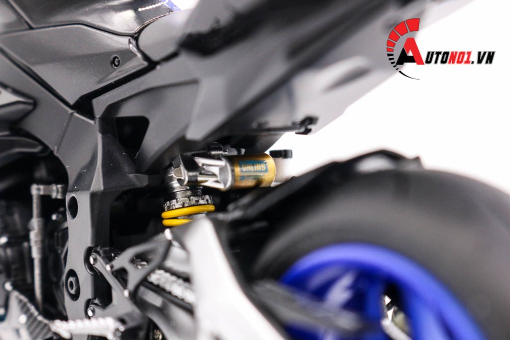 MÔ HÌNH XE YAMAHA YZF R1M CUSTOM CARBON FIBER 1:12 TAMIYA D053