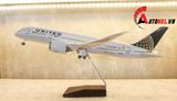  Mô hình máy bay American United Boeing B787 47cm tỉ lệ 1:157 có đèn led tự động theo tiếng vỗ tay hoặc chạm MB47024 