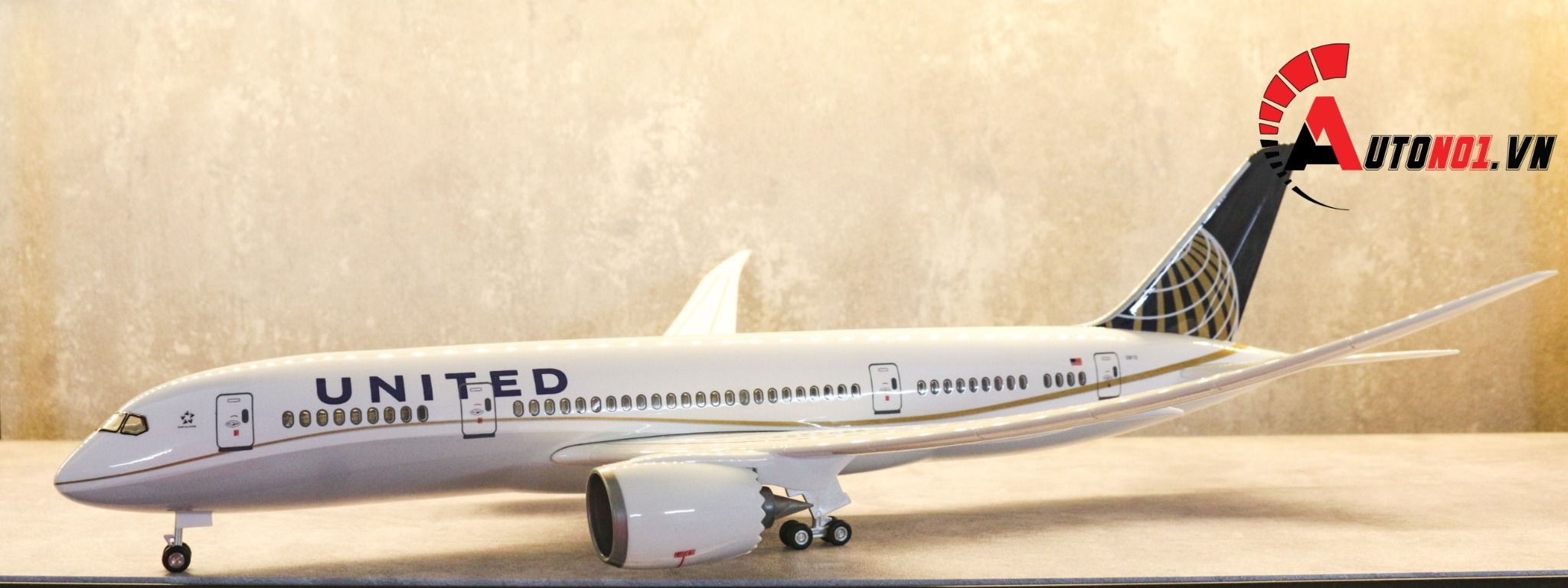  Mô hình máy bay American United Boeing B787 47cm tỉ lệ 1:157 có đèn led tự động theo tiếng vỗ tay hoặc chạm MB47024 