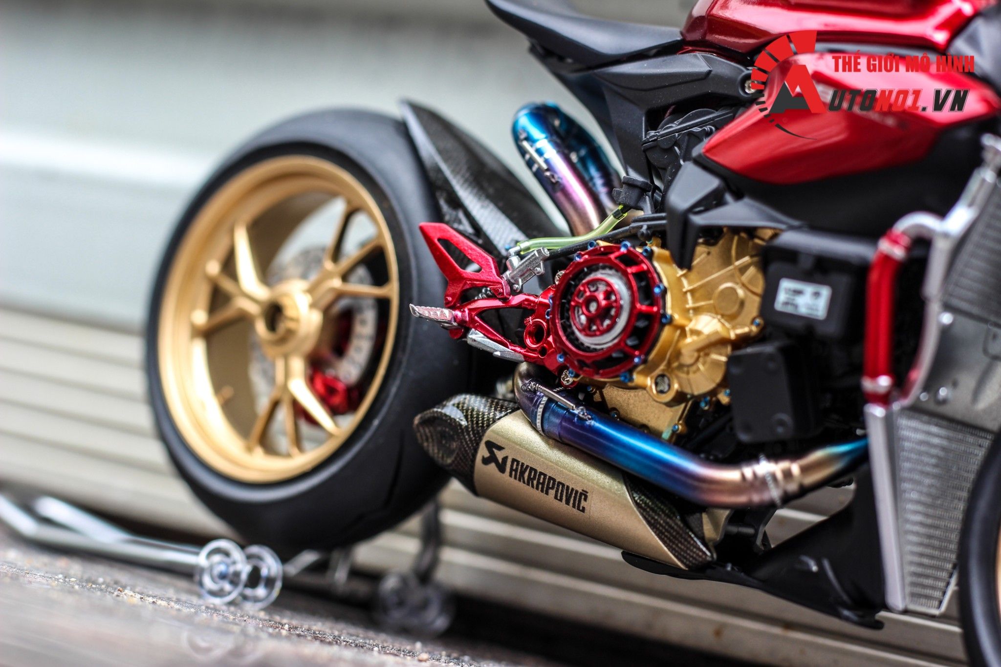  Mô hình xe cao cấp Ducati 1199 Panigale Cafe Racer Galaxy 1:12 Tamiya D079 