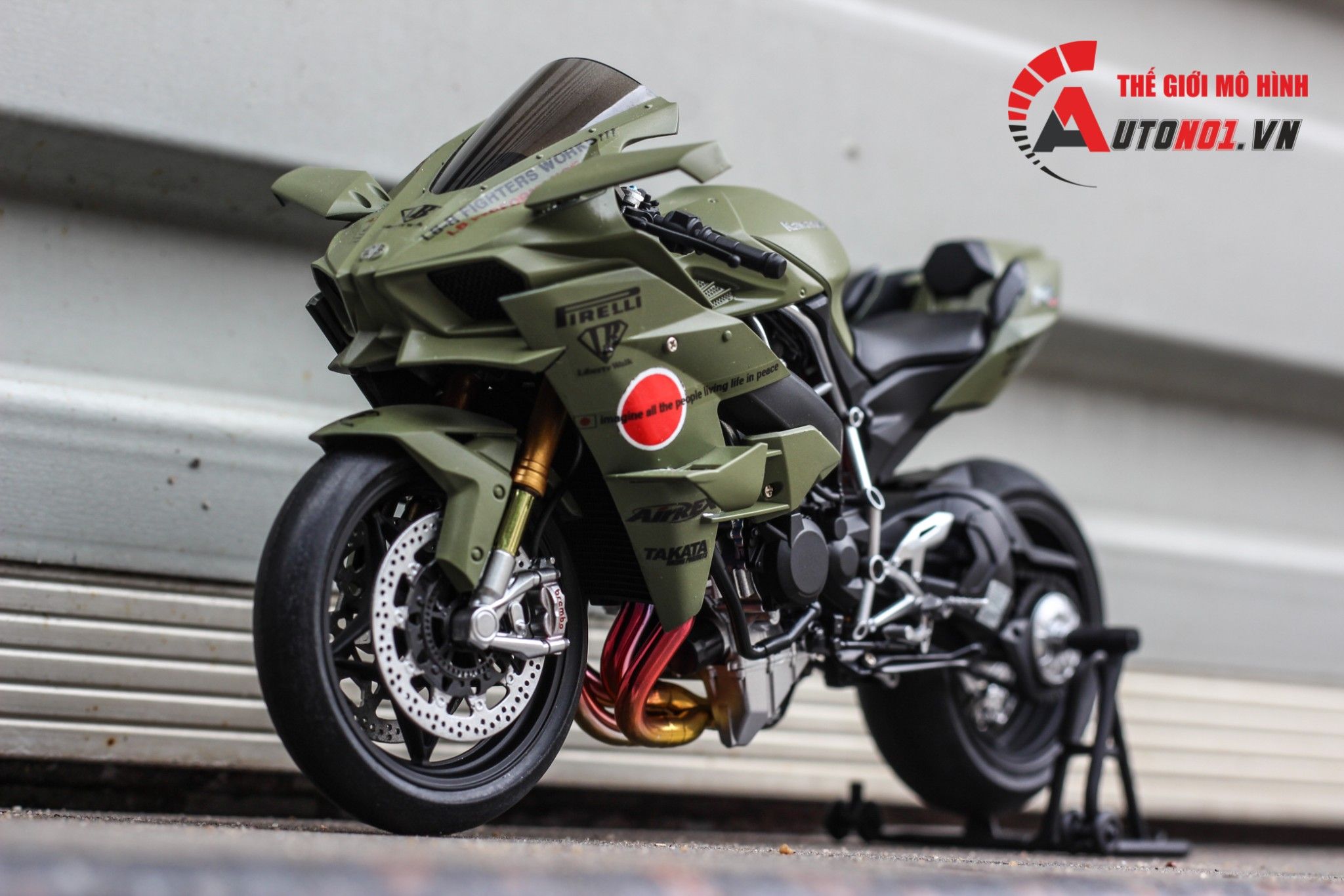  Mô hình xe Kawasaki H2r Custom Liberty Walk Army 1:12 Tamiya D078 