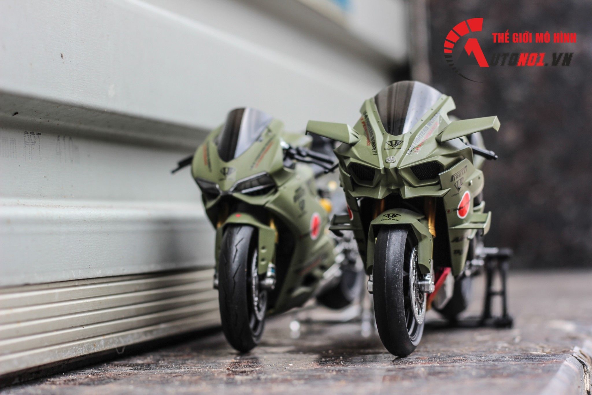  Mô hình xe Kawasaki H2r Custom Liberty Walk Army 1:12 Tamiya D078 