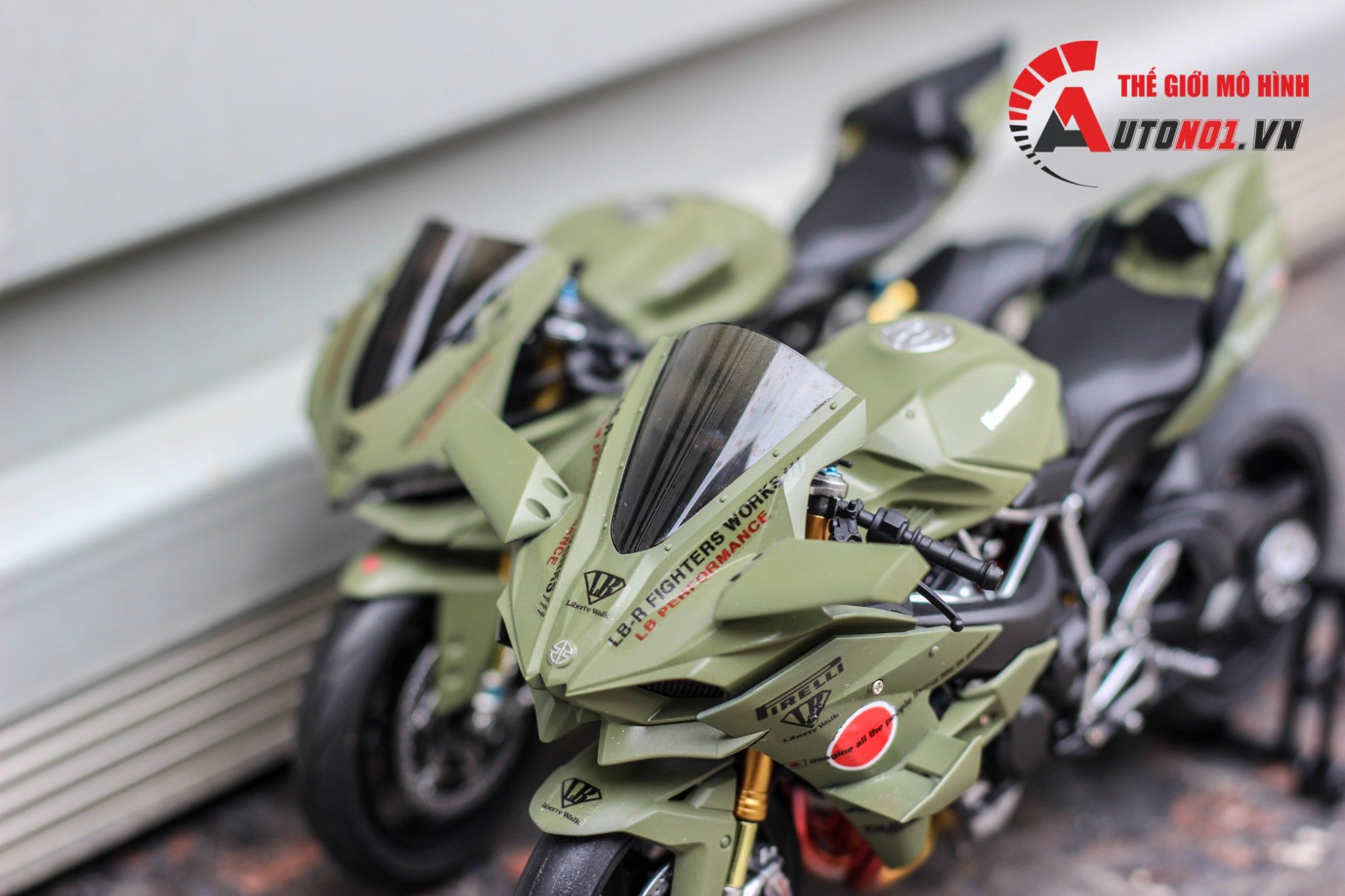  Mô hình xe Kawasaki H2r Custom Liberty Walk Army 1:12 Tamiya D078 