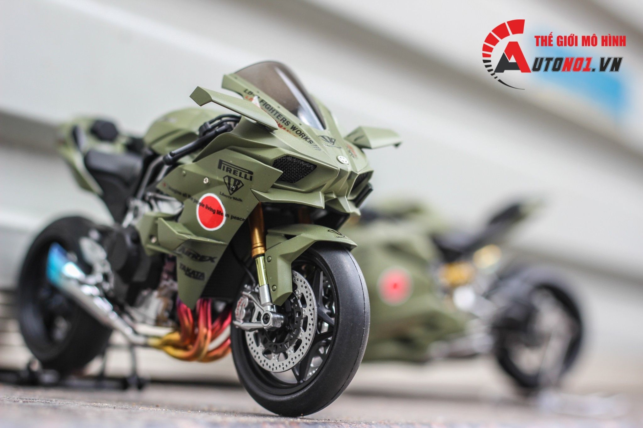  Mô hình xe Kawasaki H2r Custom Liberty Walk Army 1:12 Tamiya D078 