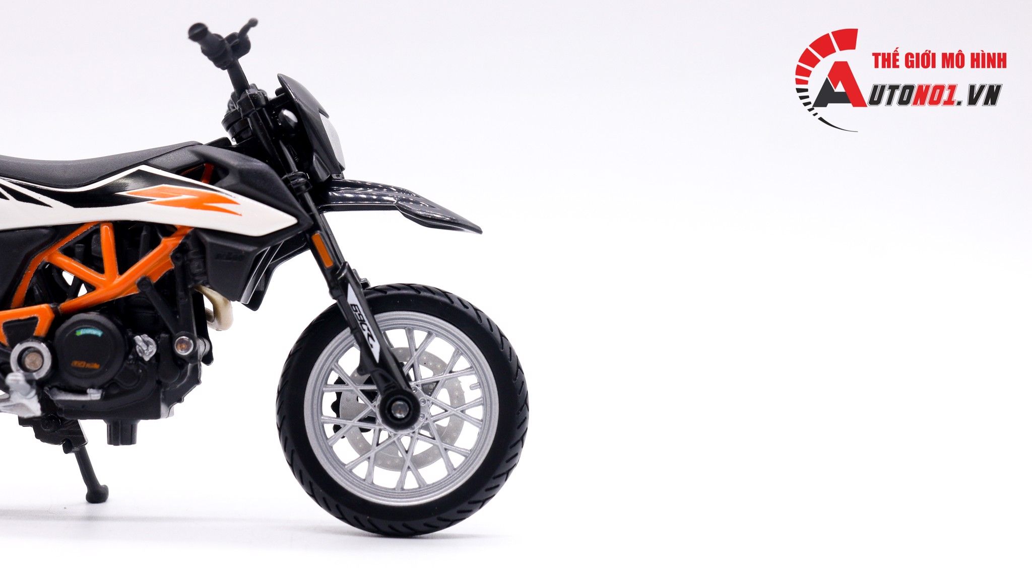  Mô hình xe Ktm 690 1:18 Maisto 7531 