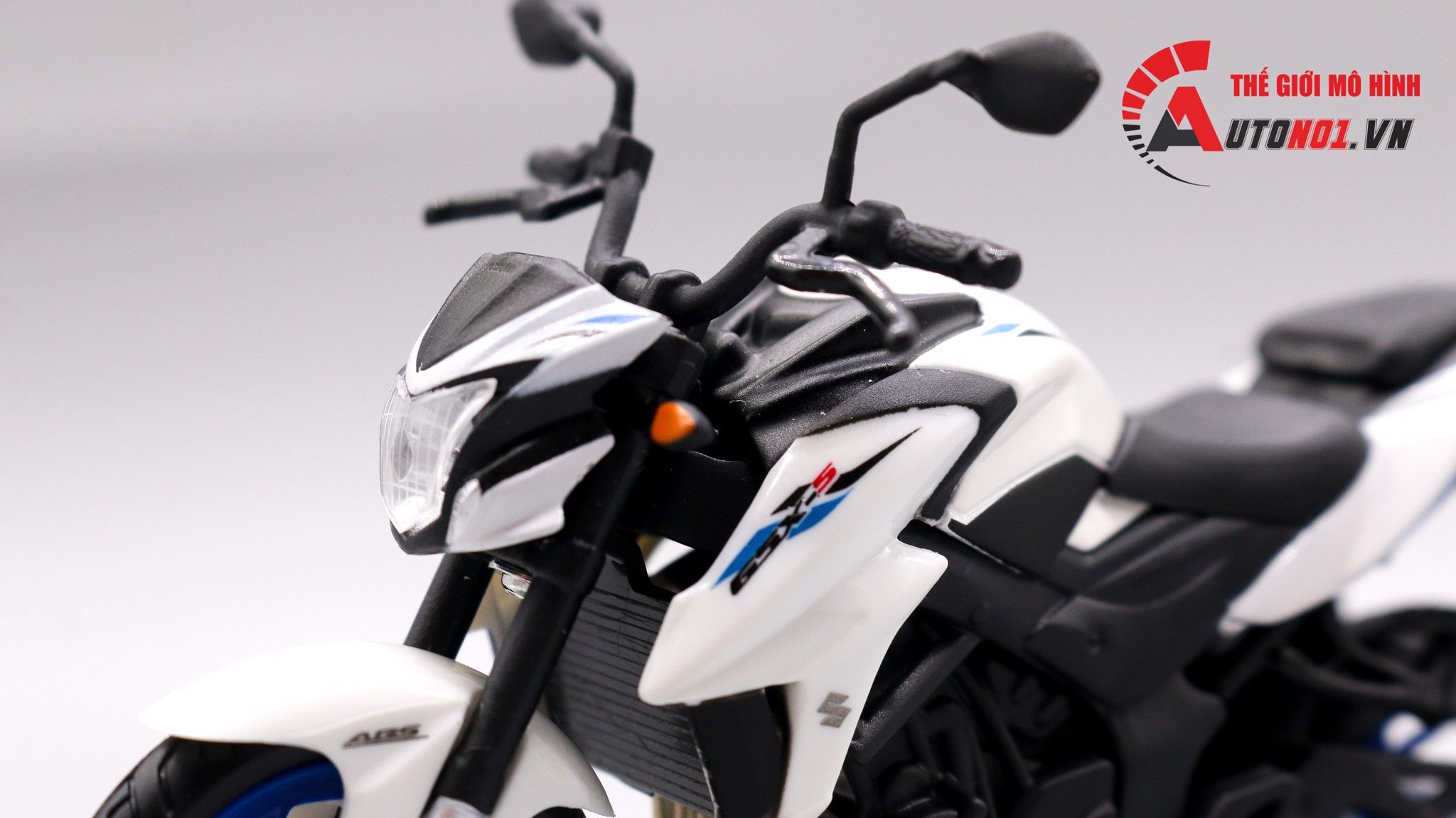  Mô hình xe Suzuki Gsx-s750 1:18 Maisto 7527 