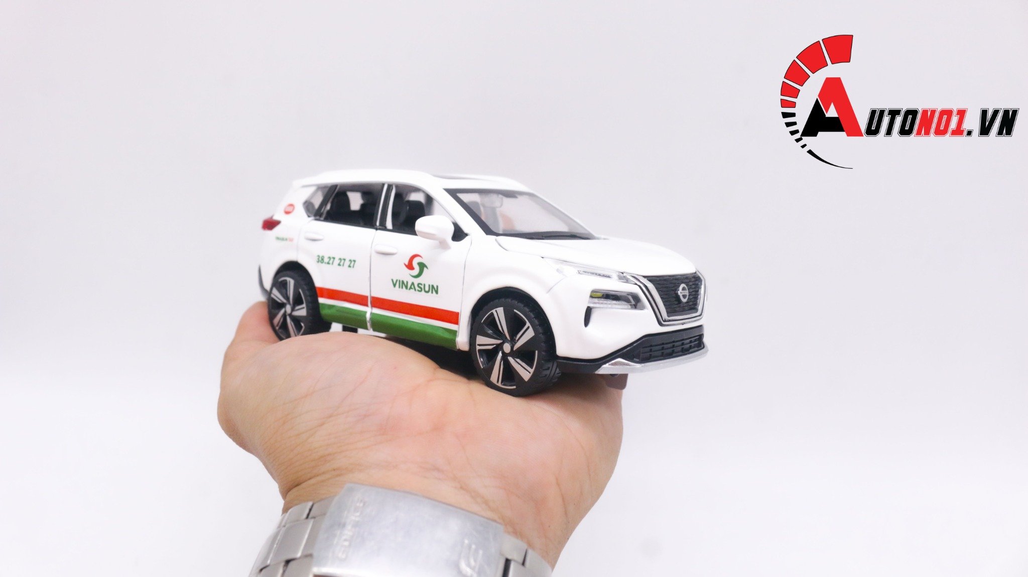  Mô hình xe dịch vụ Nissan X-trail độ taxi Vinasun có hộp mica tỉ lệ 1:32 Autono1 Alloy model OT229 