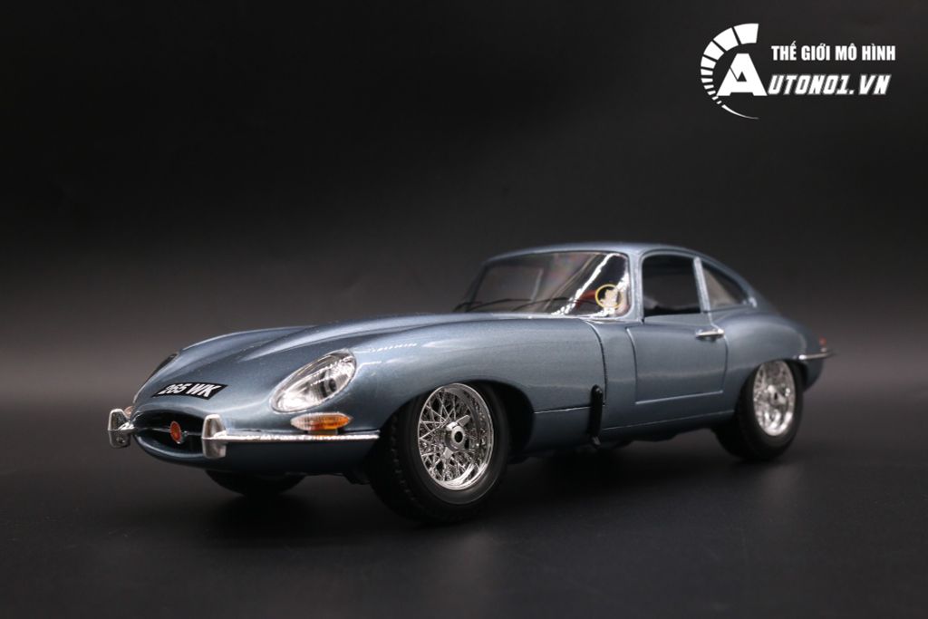 MÔ HÌNH XE JAGUAR E COUPE 1961 SILVER BLUE 1:18 BBURAGO 5237