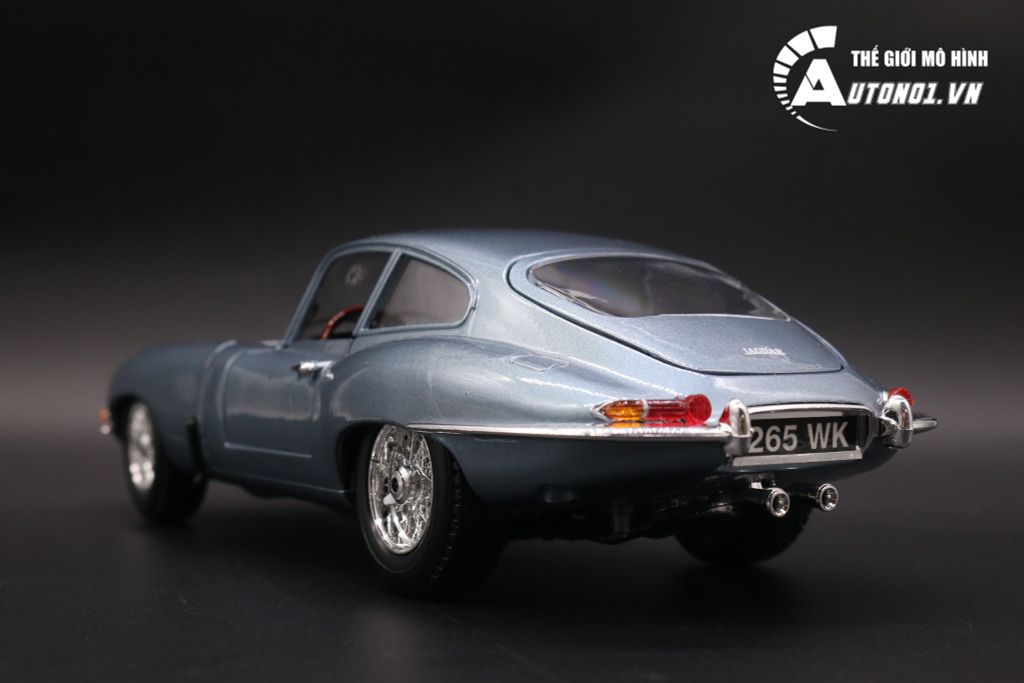 MÔ HÌNH XE JAGUAR E COUPE 1961 SILVER BLUE 1:18 BBURAGO 5237