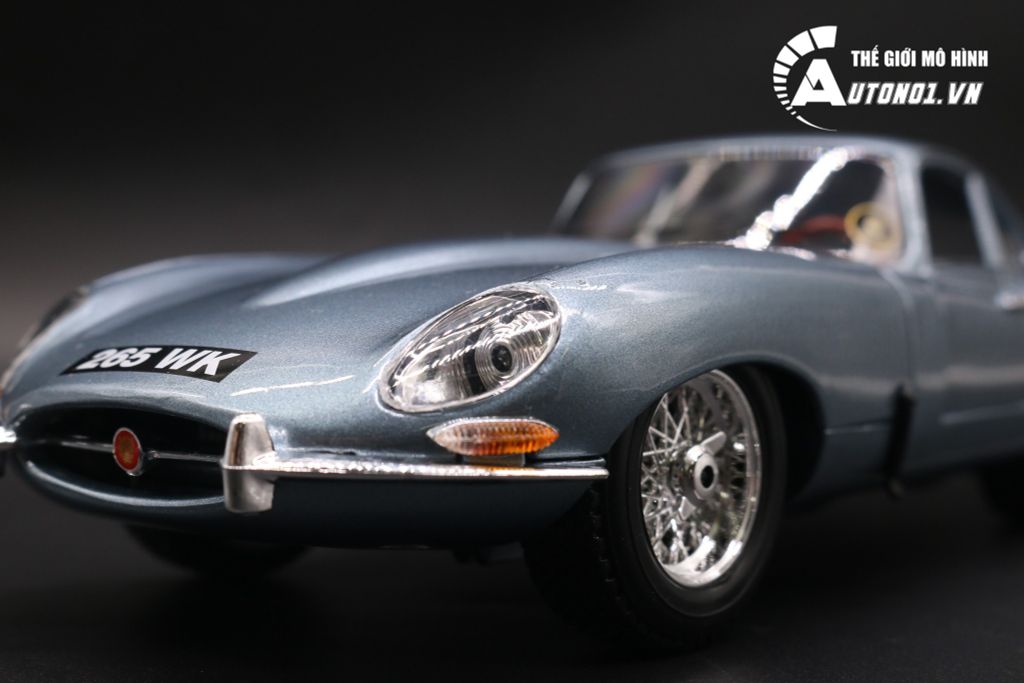 MÔ HÌNH XE JAGUAR E COUPE 1961 SILVER BLUE 1:18 BBURAGO 5237