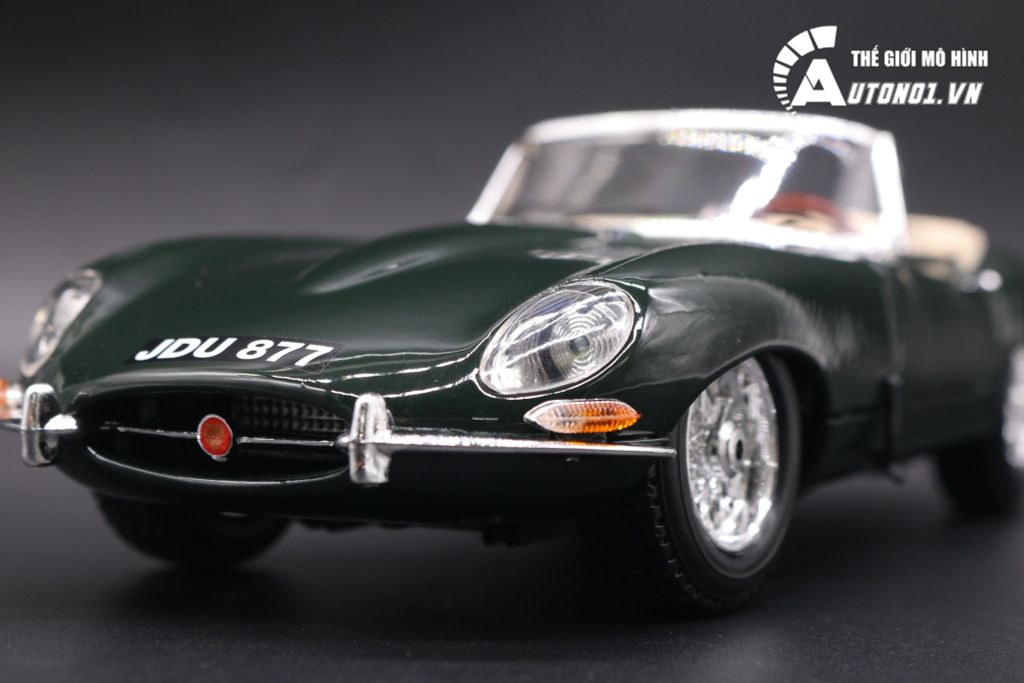 MÔ HÌNH XE JAGUAR E CABRIO. GREEN 1961 1:18 BBURAGO 5238