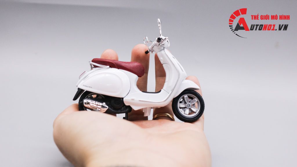 MÔ HÌNH VESPA PRIMAVERA 150 WHITE 1:18 MAISTO 6417