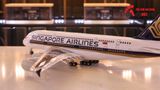  Mô hình máy bay Singapore Airline Airbus A380 47cm 1:130 có đèn led tự động theo tiếng vỗ tay hoặc chạm MB47005 