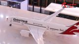  Mô hình máy bay Australia Qantas Boeing B787 47cm 1:130 có đèn led tự động theo tiếng vỗ tay hoặc chạm MB47007 