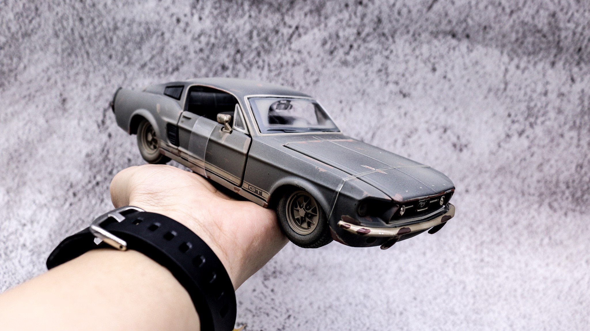  Mô hình xe Ford Mustang 1967 full open 1:24 Maisto OT071 