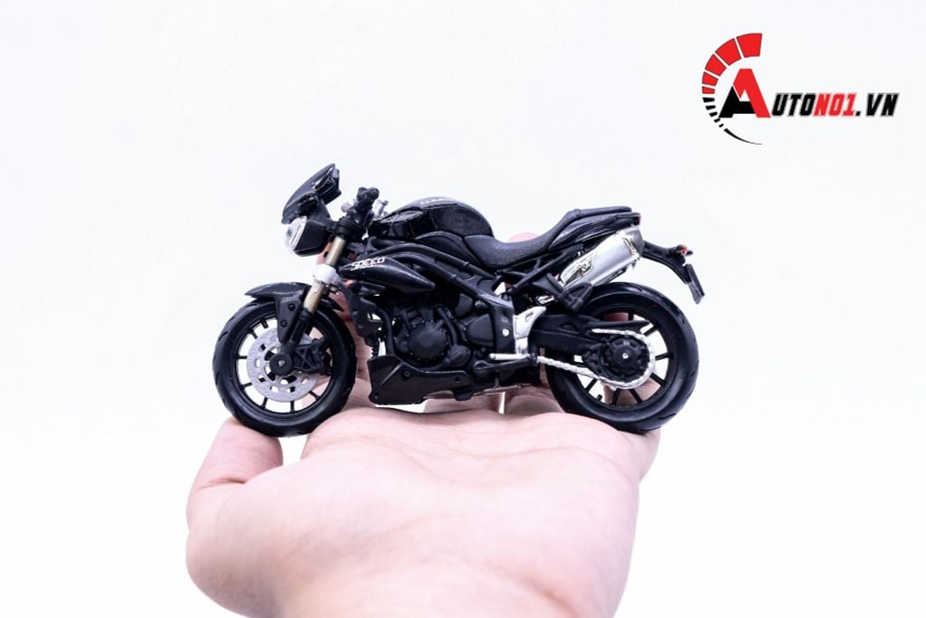 MÔ HÌNH XE TRIUMPH SPEED TRIPLE 2011 1:18 BBURAGO 6169