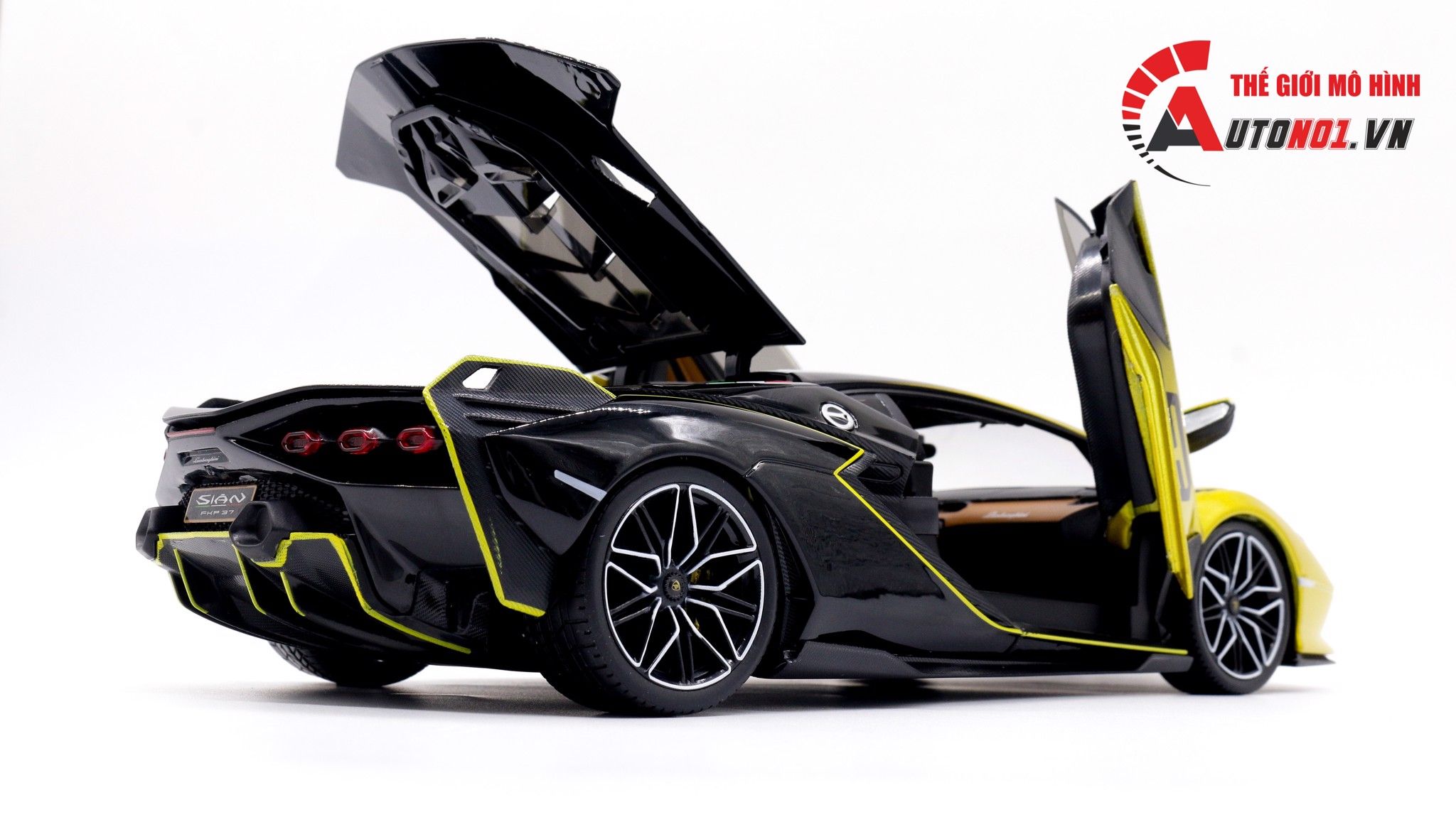  Mô hình xe Lamborghini Sian Fkp 37 Black Yellow 1:18 Bburago 7517 
