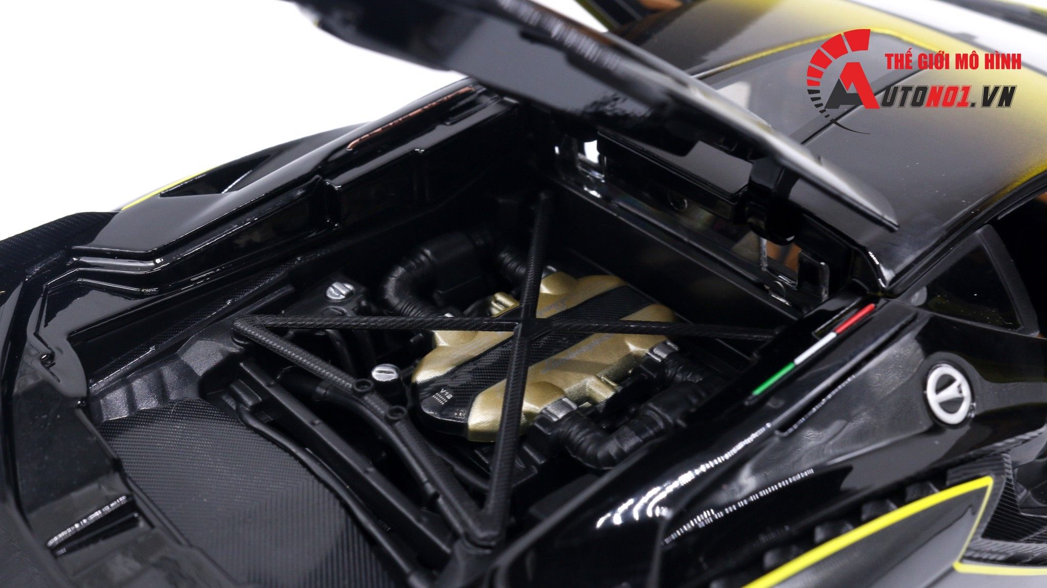  Mô hình xe Lamborghini Sian Fkp 37 Black Yellow 1:18 Bburago 7517 