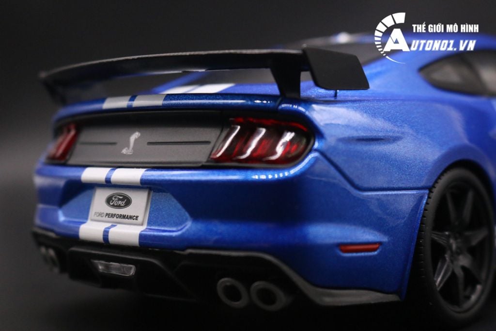 MÔ HÌNH XE FORD MUSTANG SHELBY COBRA GT500 1:18 MAISTO 7030